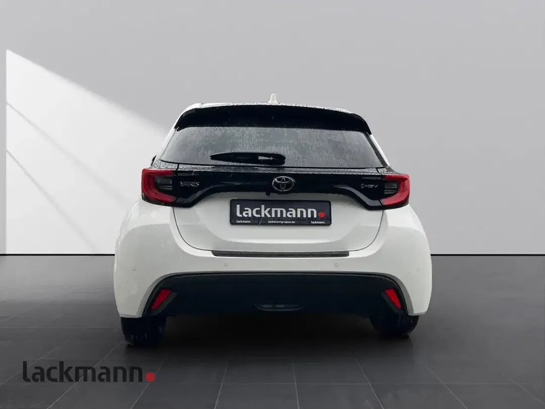 Toyota Yaris - Thumbnail 7