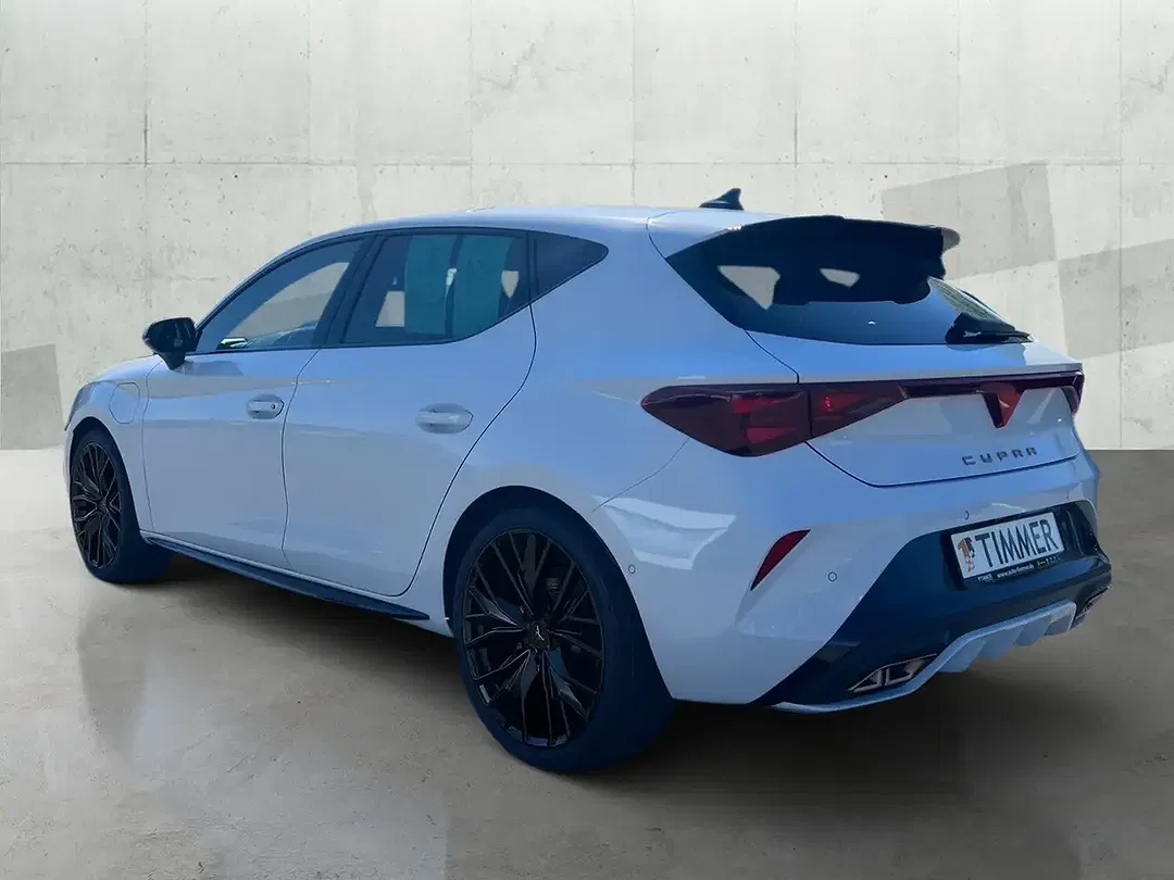 CUPRA Leon - Thumbnail 3