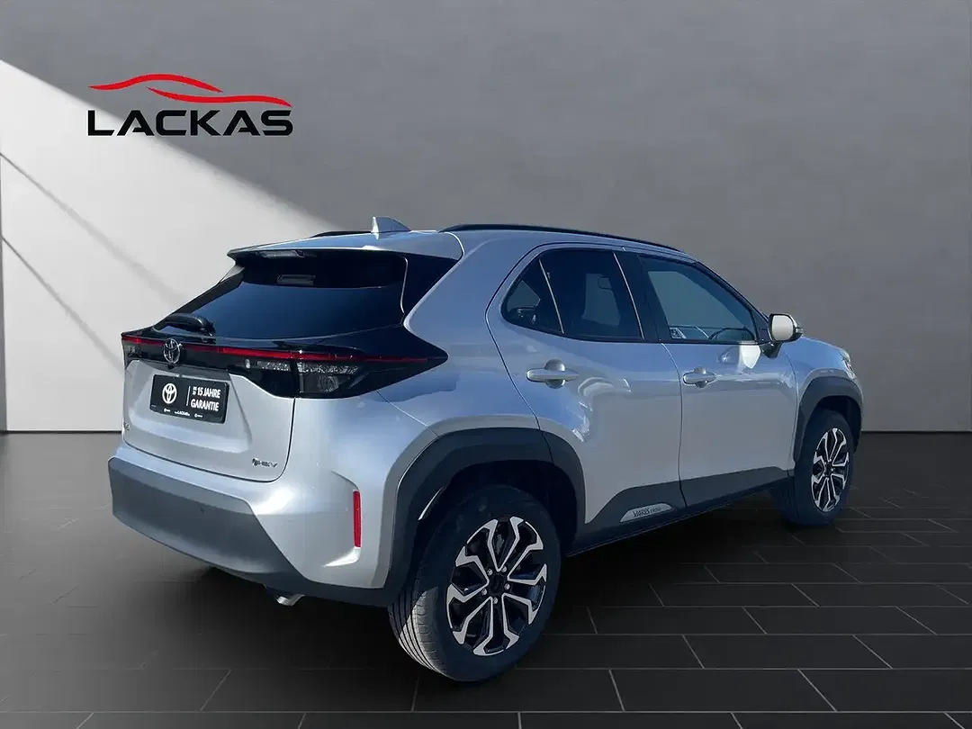 Toyota Yaris Cross - Thumbnail 4