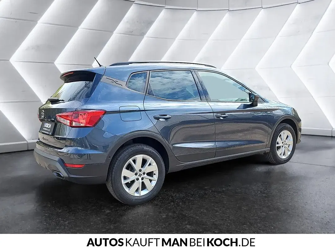 SEAT Arona - Thumbnail 3