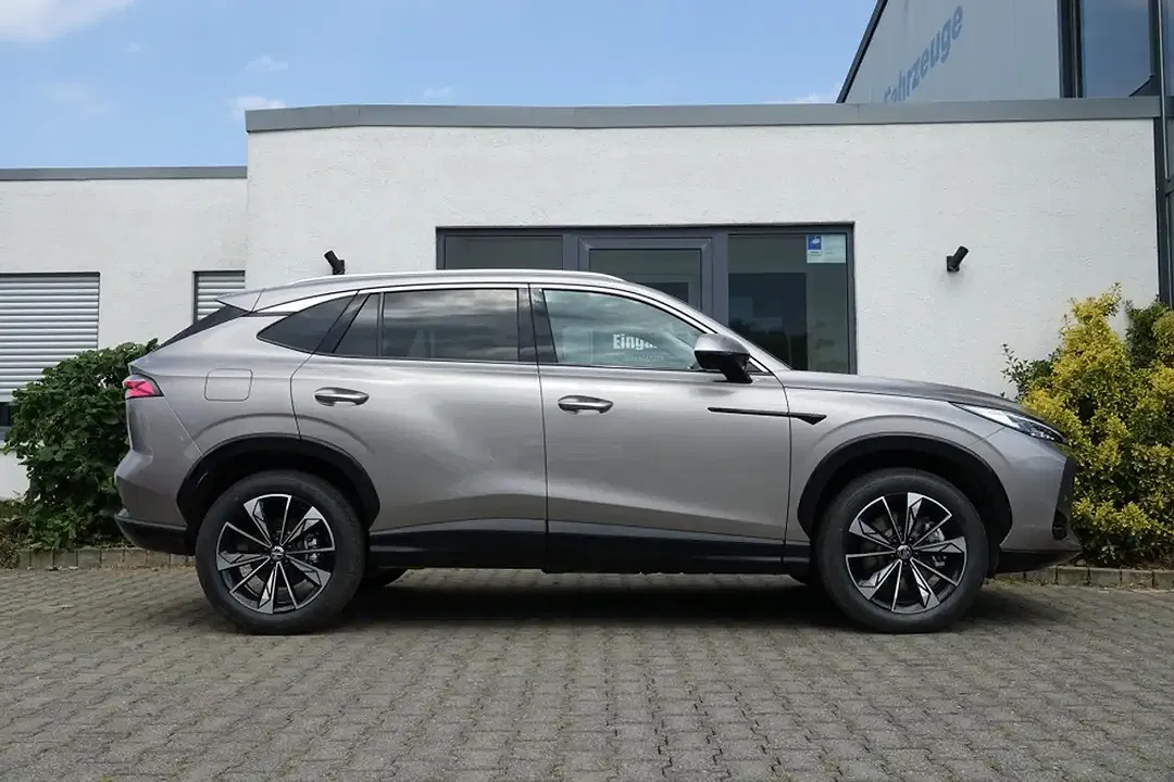 MG HS Hybrid+ Luxury - foto 2