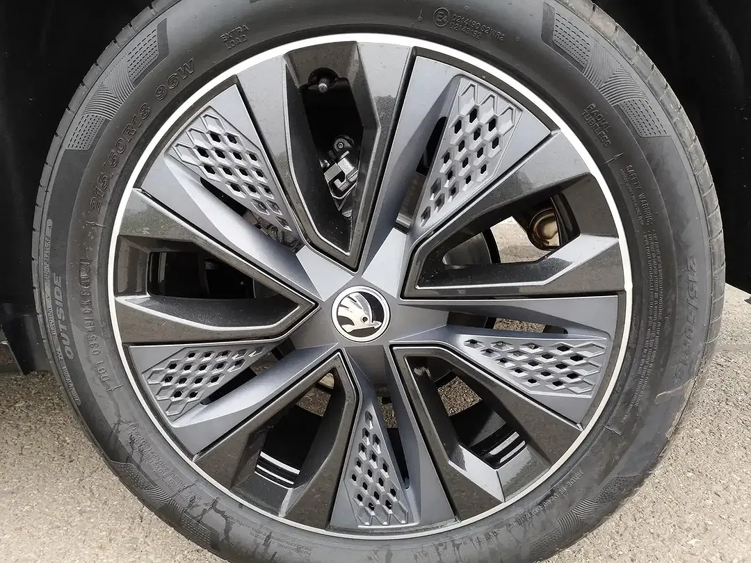 Skoda Karoq - Thumbnail 4