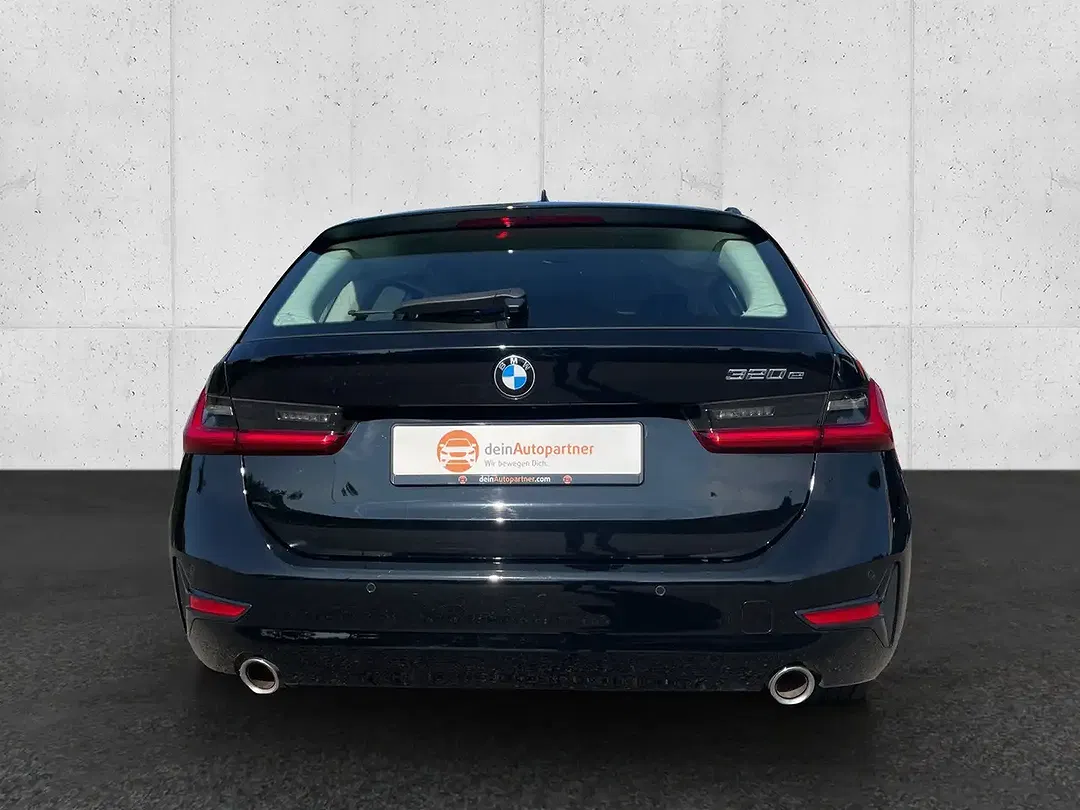 BMW 320 - Thumbnail 7