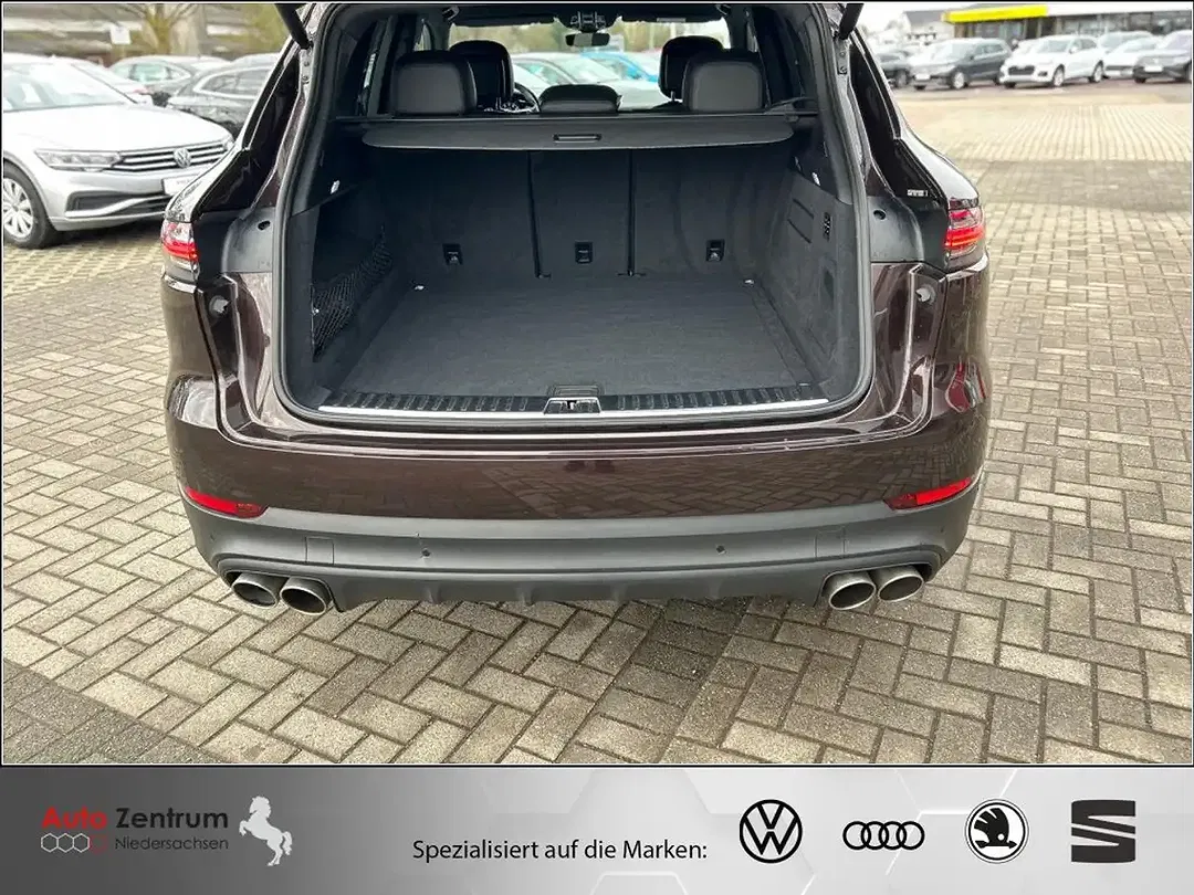 Porsche Cayenne - Thumbnail 10