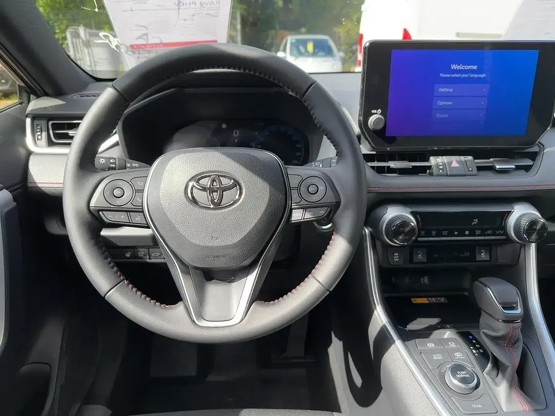 Toyota RAV 4 - Thumbnail 8