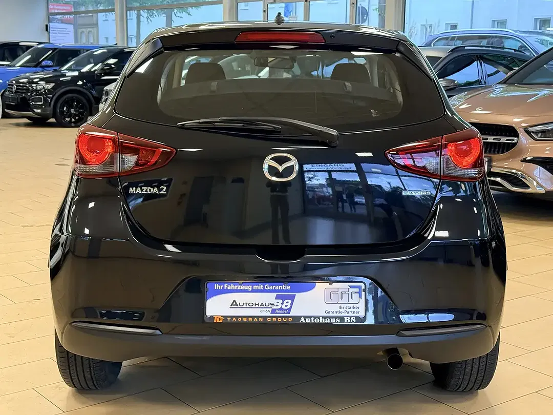 Mazda 2 - Thumbnail 3