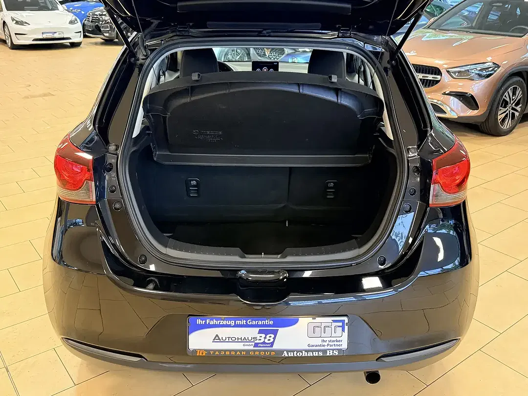 Mazda 2 - Thumbnail 4