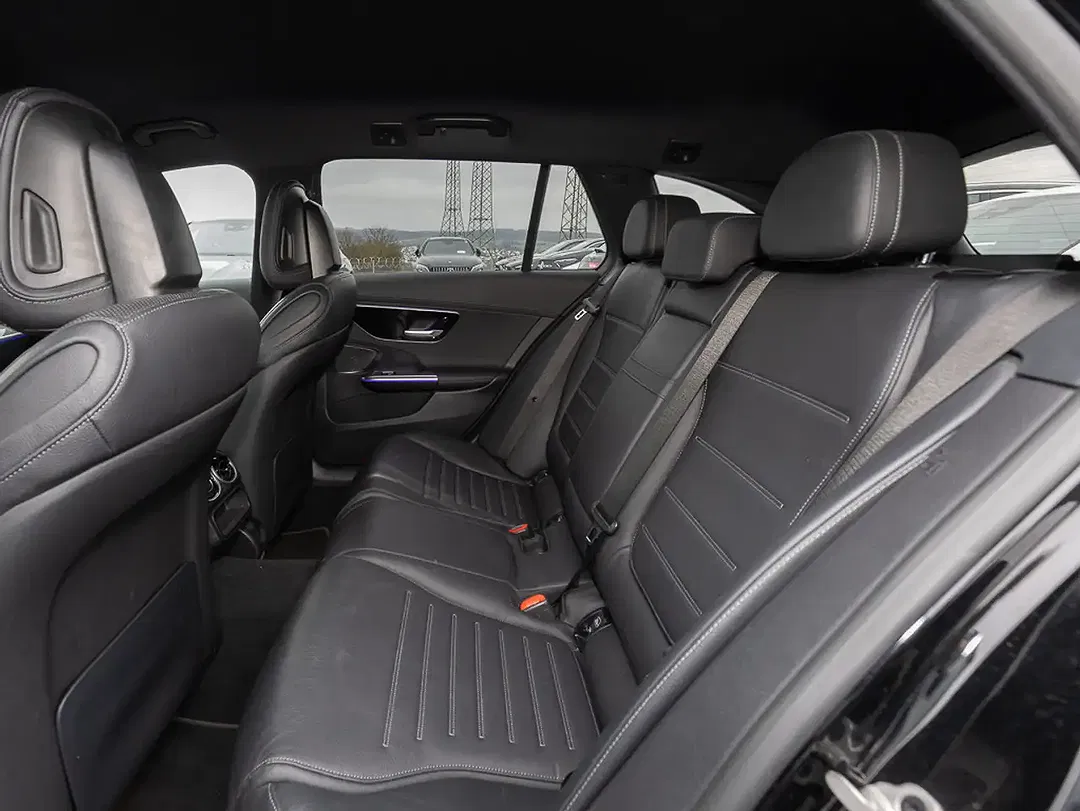 Mercedes-Benz C 300 - Thumbnail 11
