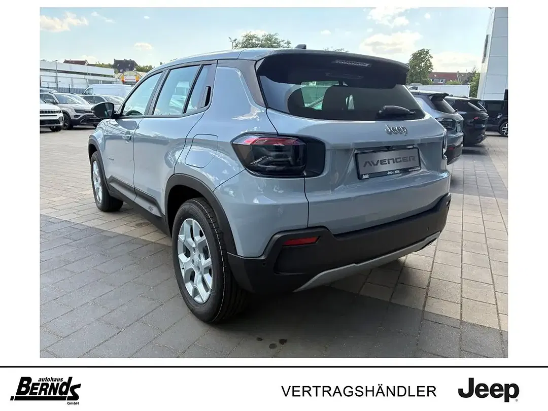 Jeep Avenger - Thumbnail 6