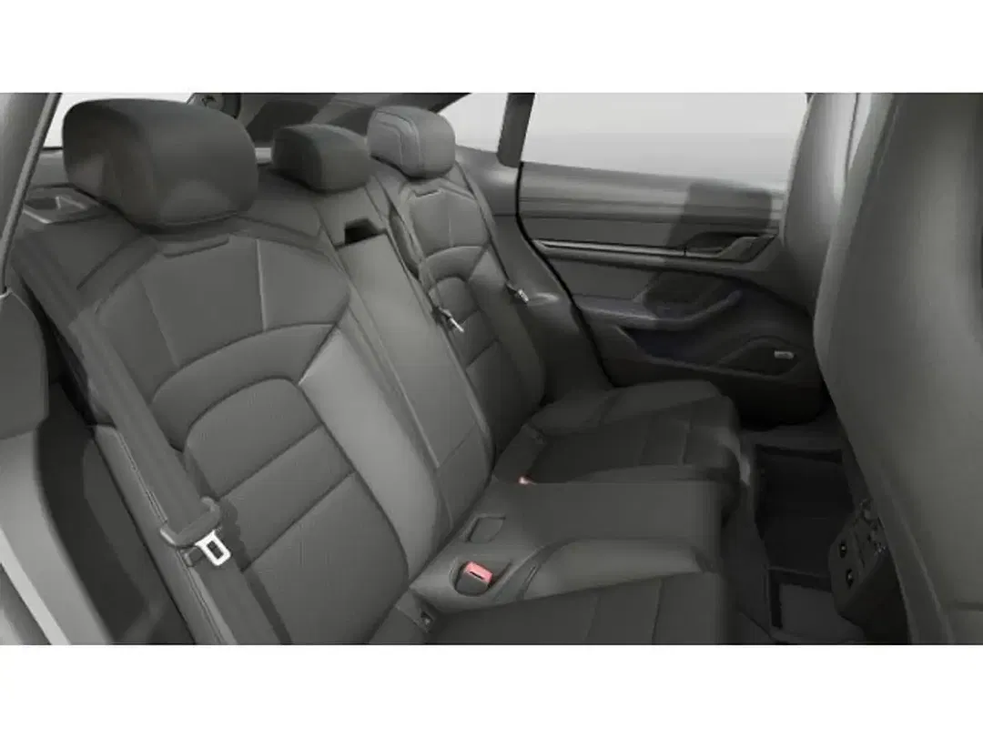 Porsche Taycan - Thumbnail 13