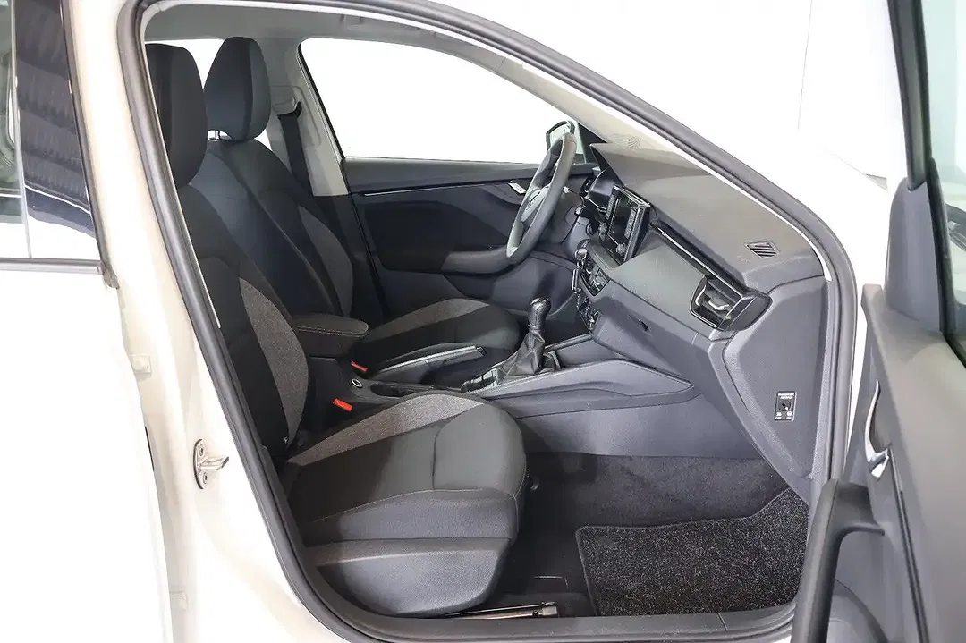 Skoda Kamiq 1.0 TSI Active - foto 13