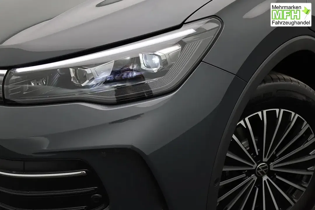 Volkswagen Tiguan - Thumbnail 9