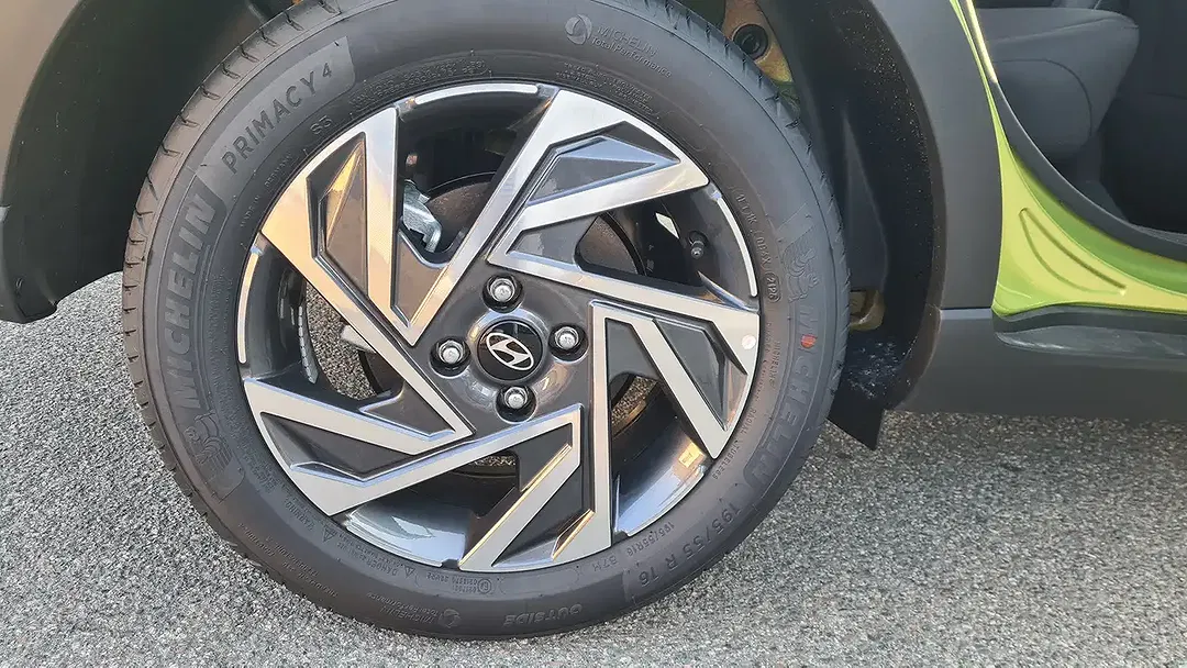 Hyundai BAYON - Thumbnail 13