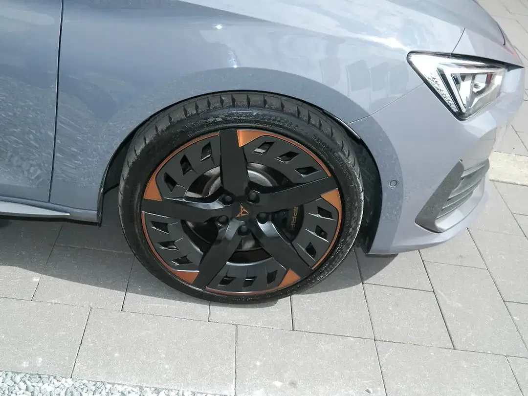 CUPRA Leon - Thumbnail 5