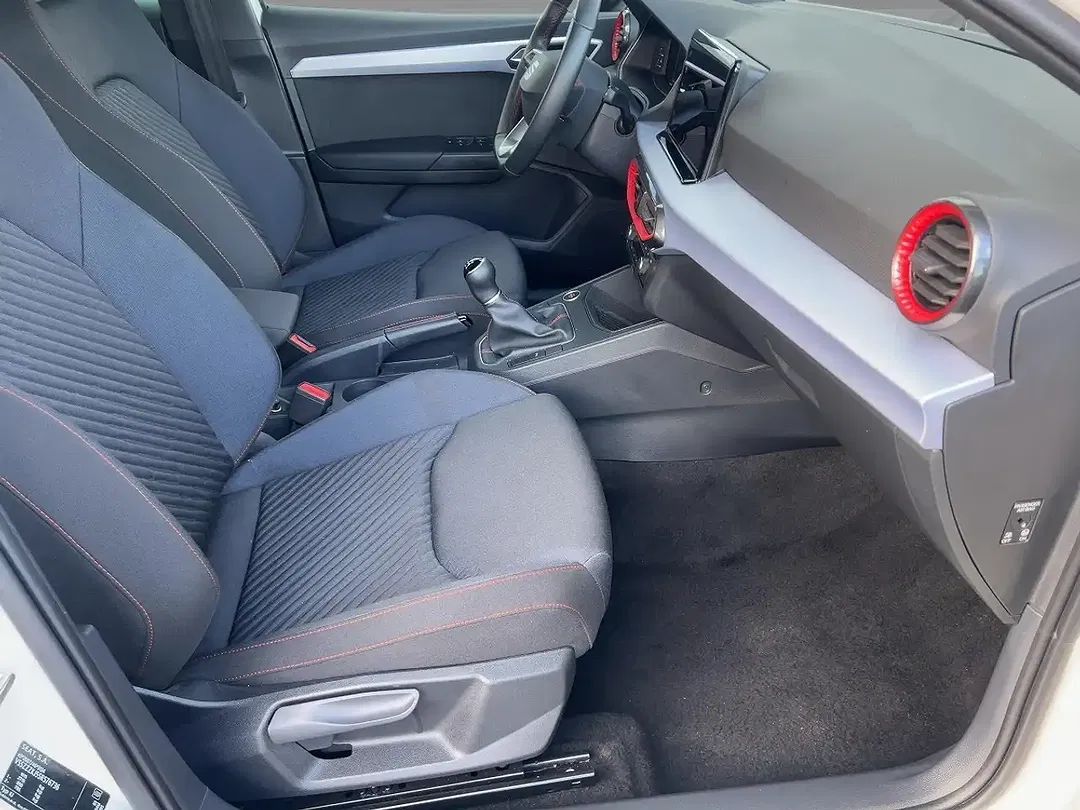SEAT Ibiza - Thumbnail 7