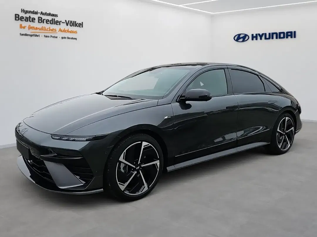 Hyundai IONIQ 6 - Thumbnail 1