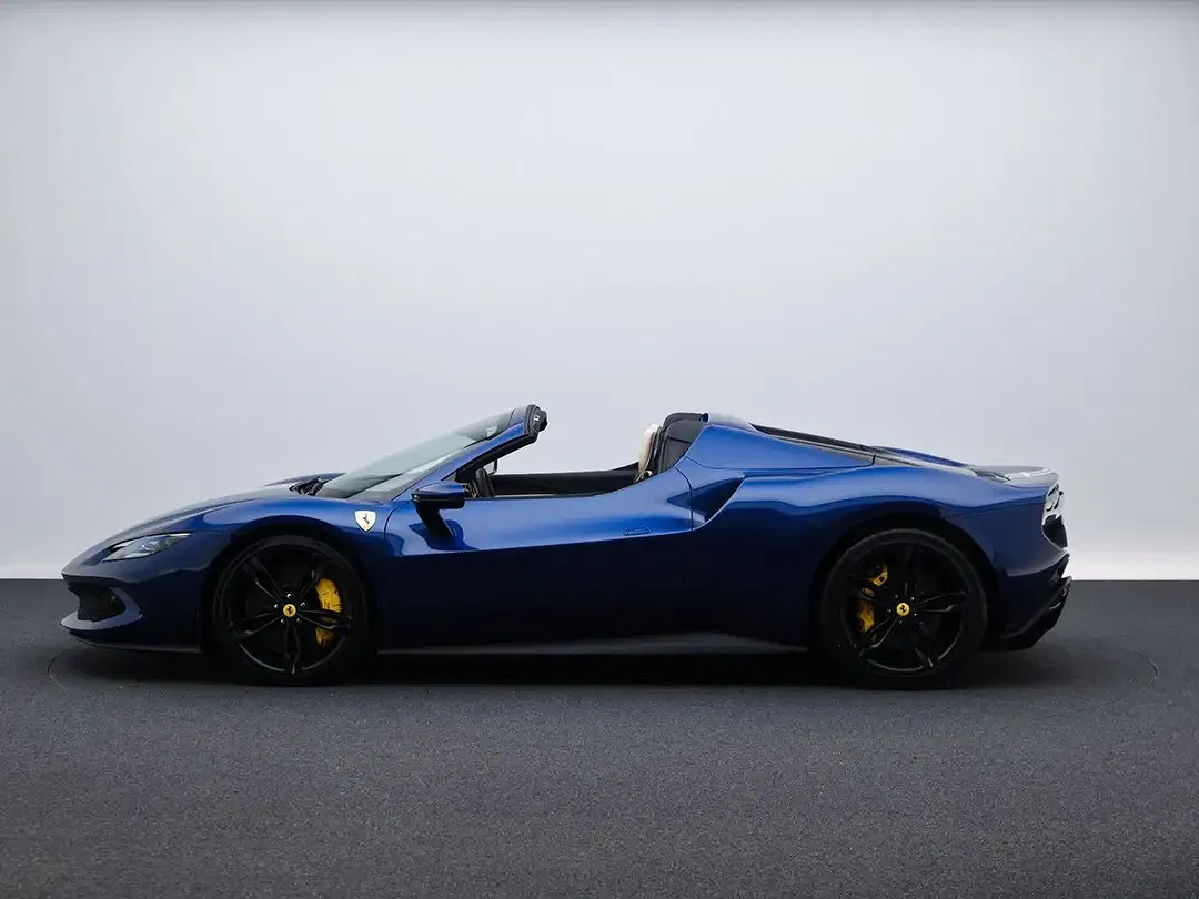 Ferrari 296 GTS - Thumbnail 9