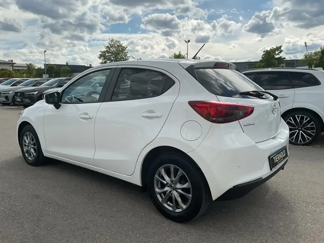 Mazda 2 - Thumbnail 3