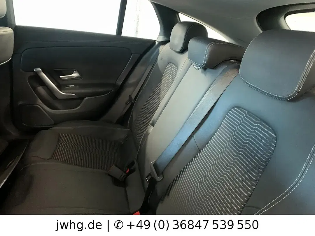 Mercedes-Benz CLA 250 - Thumbnail 9