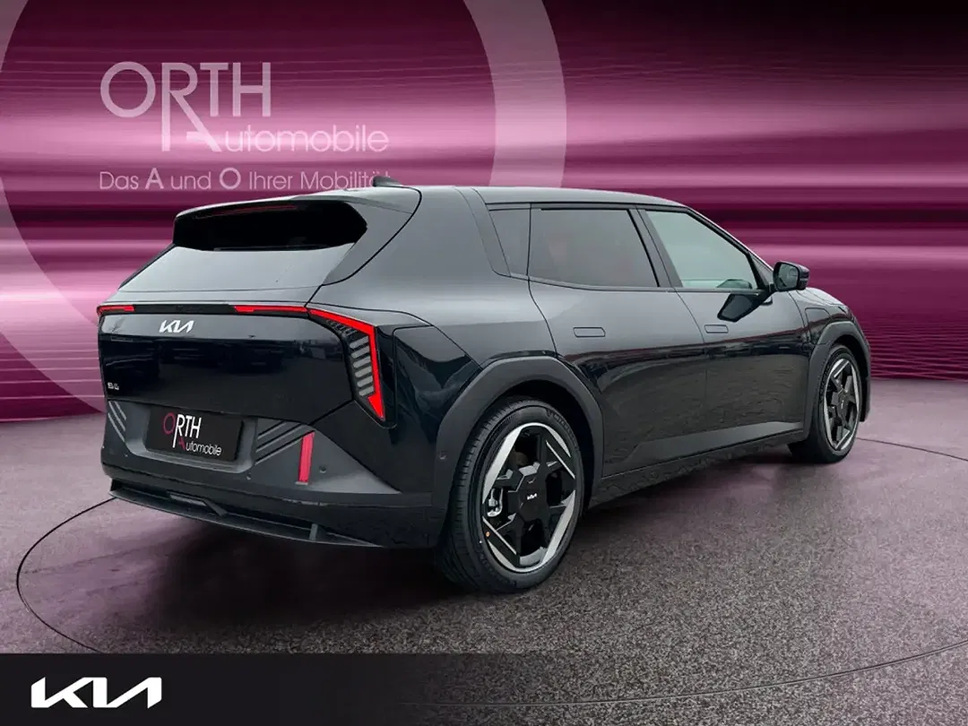Kia EV4 - Thumbnail 4