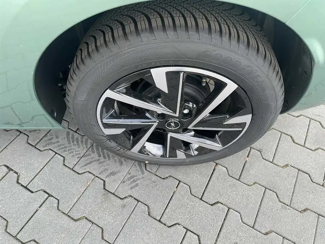 Opel Corsa - Thumbnail 12