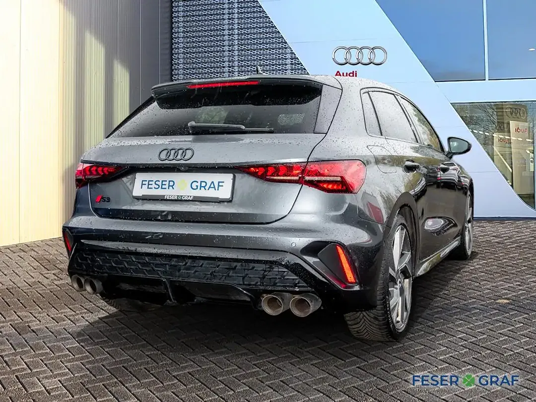 Audi S3 - foto 2