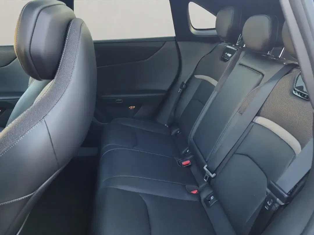 Mazda CX-6e - Thumbnail 9