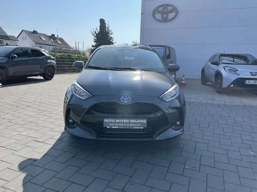 Toyota Yaris - Thumbnail 9