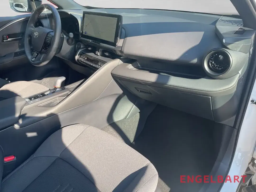 Toyota C-HR - Thumbnail 10