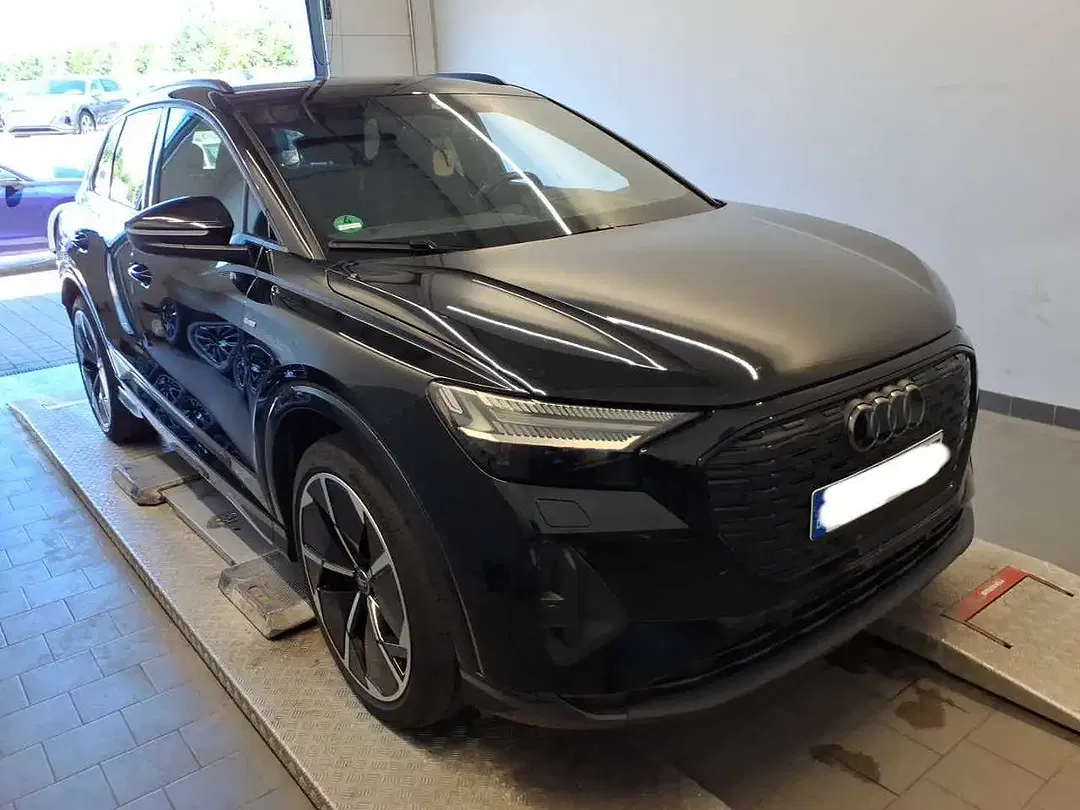 Audi Q4 e-tron - Thumbnail 3