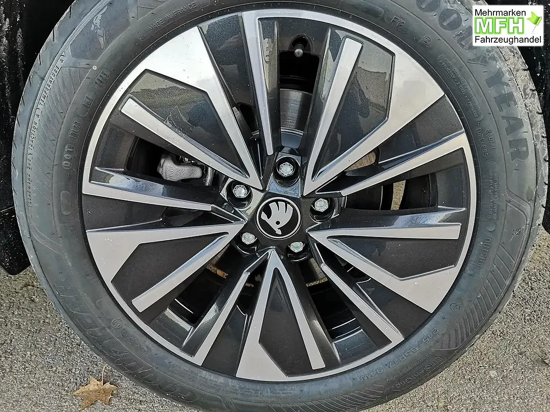 Skoda Superb - Thumbnail 4