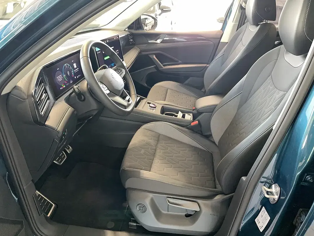 Volkswagen Tiguan - Thumbnail 8