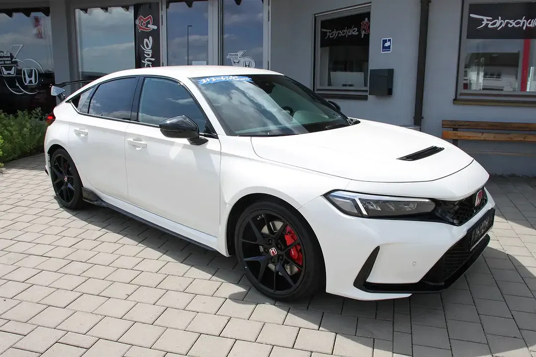 Honda Civic - Thumbnail 3