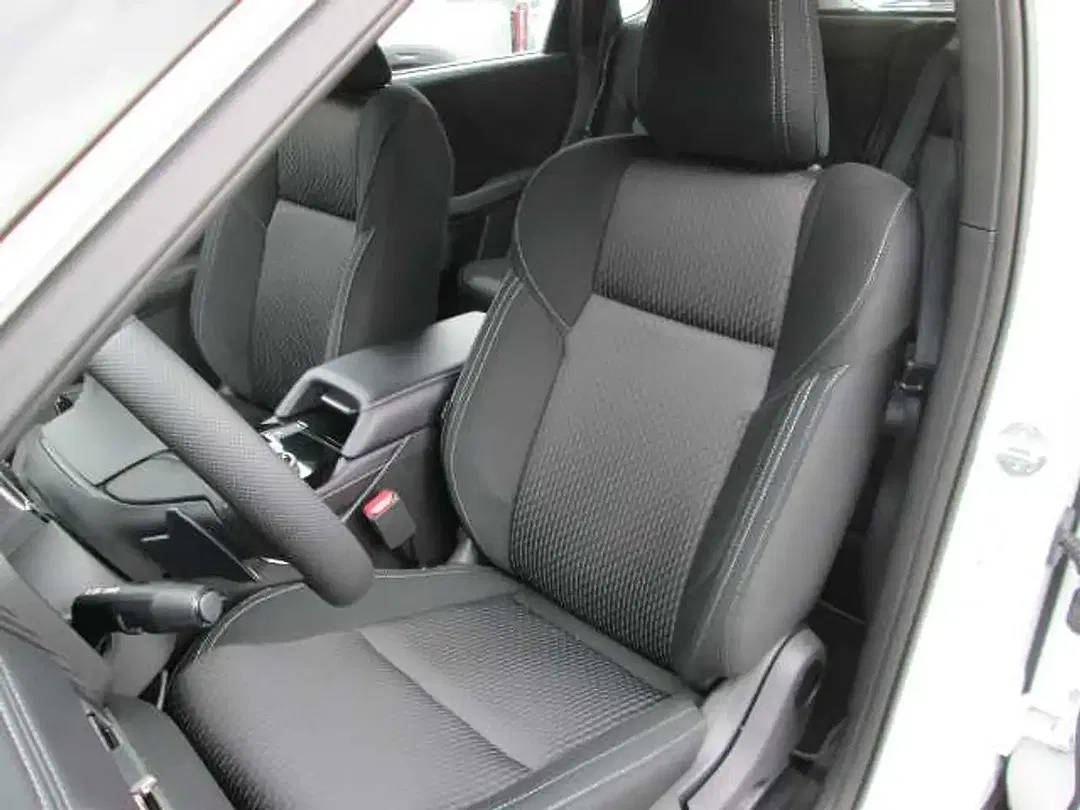 Mitsubishi Outlander - Thumbnail 12