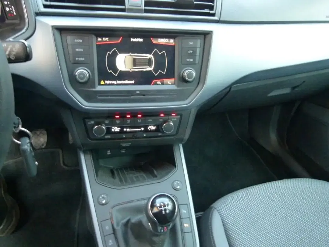 SEAT Arona - Thumbnail 12