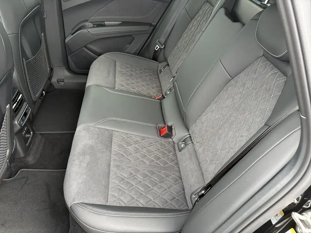 Audi Q4 e-tron quattro - foto 10