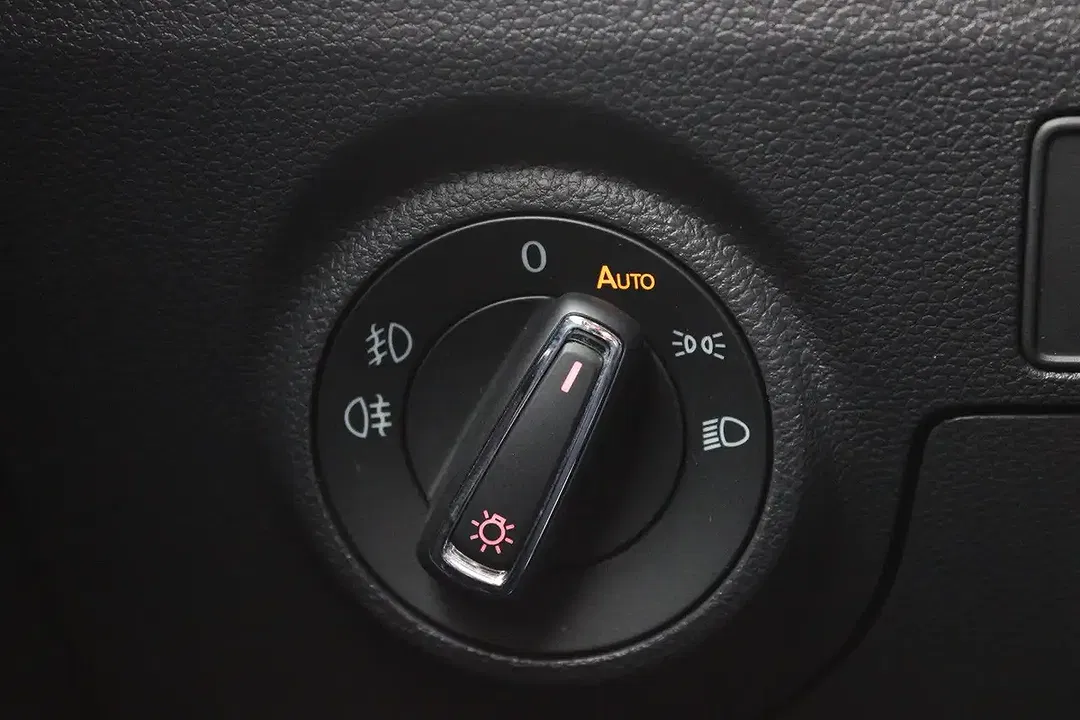SEAT Arona - Thumbnail 4