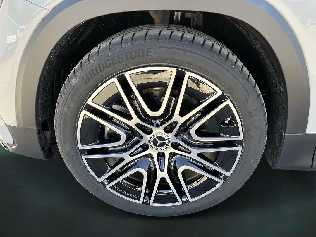 Mercedes-Benz GLB 220 - Thumbnail 10