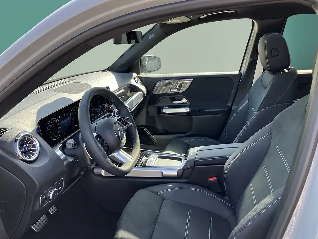 Mercedes-Benz GLB 220 - Thumbnail 11