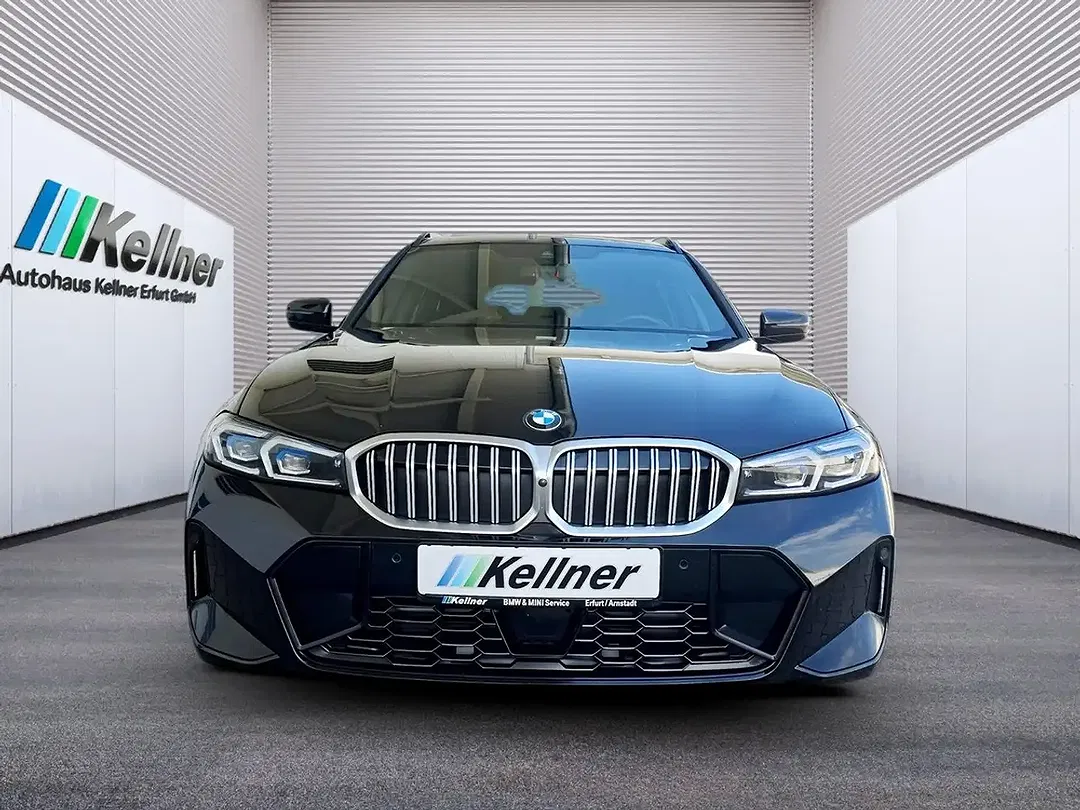 BMW 320 - Thumbnail 2