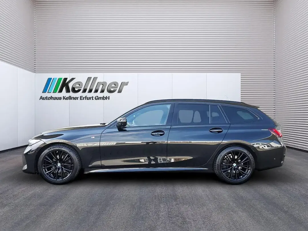 BMW 320 - Thumbnail 3