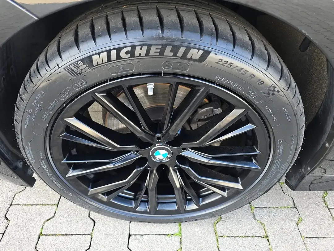 BMW 320 - Thumbnail 5