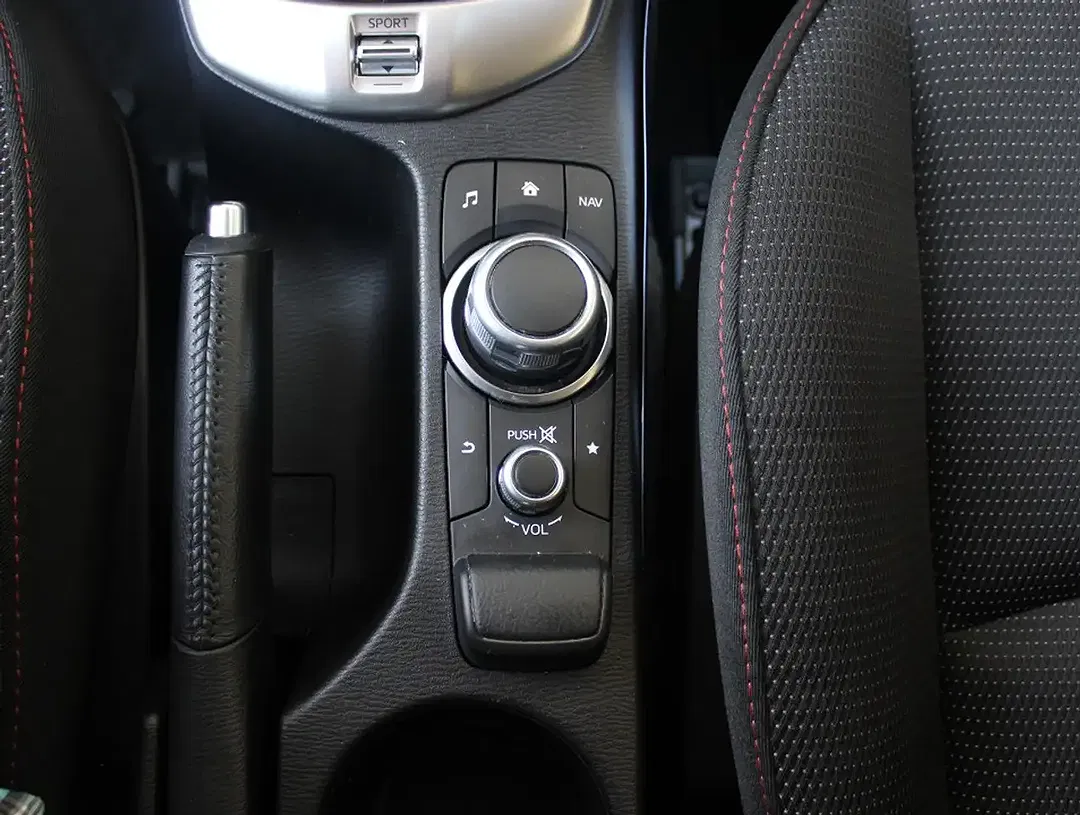 Mazda 2 Homura - foto 15