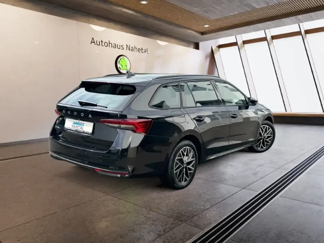 Skoda Octavia - Thumbnail 3