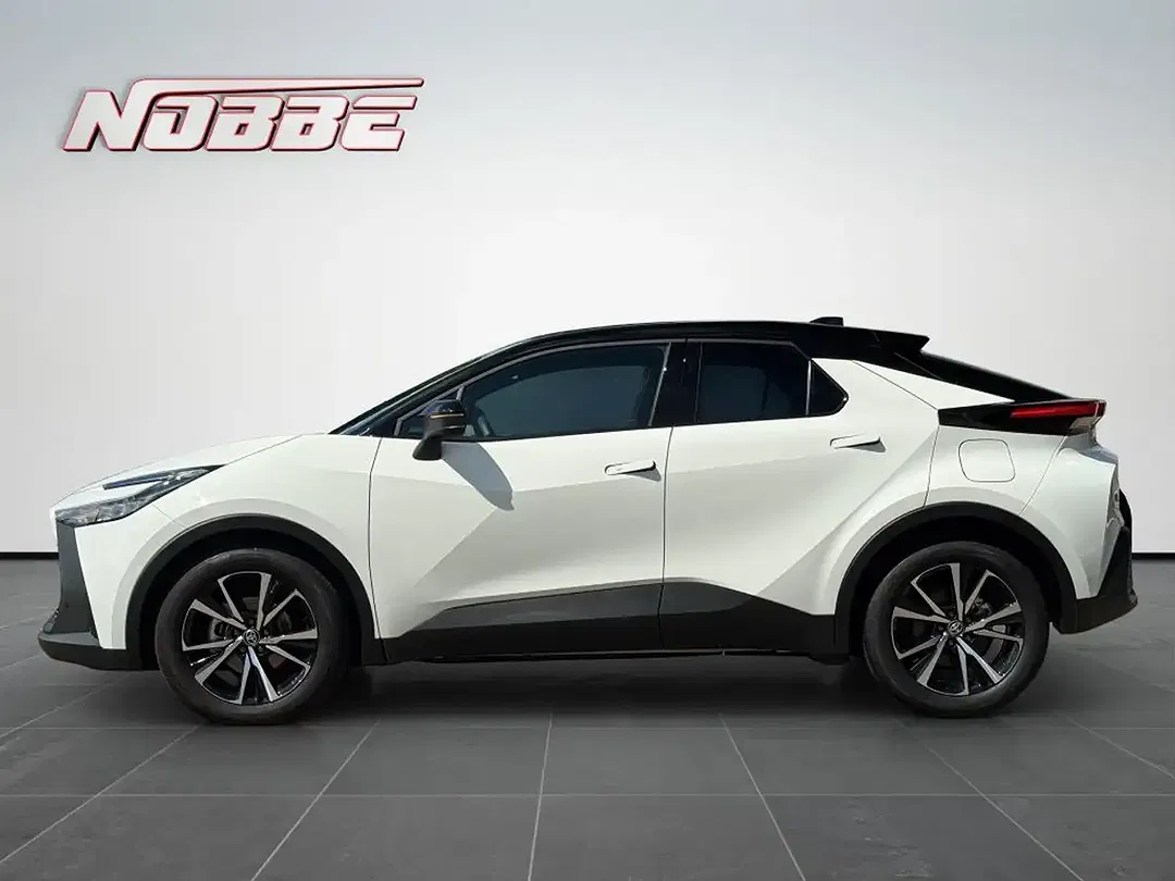 Toyota C-HR - Thumbnail 2