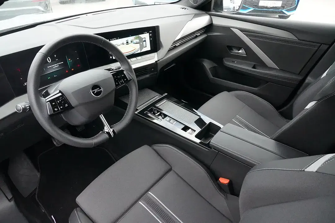 Opel Astra - Thumbnail 8