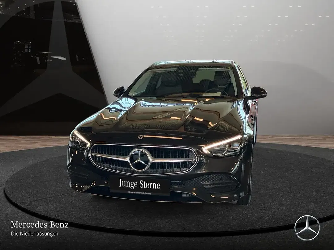 Mercedes-Benz C 300 - Thumbnail 2