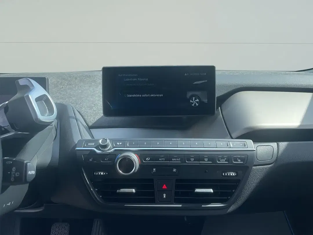 BMW i3 - Thumbnail 13