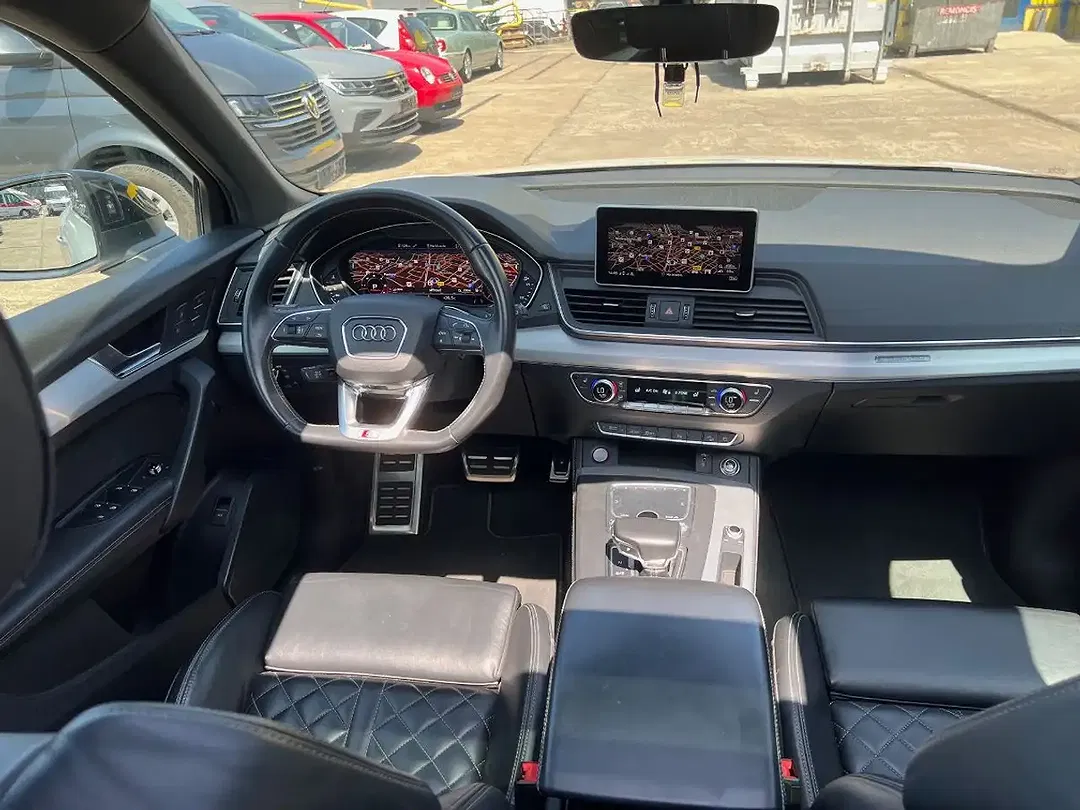 Audi SQ5 - Thumbnail 3