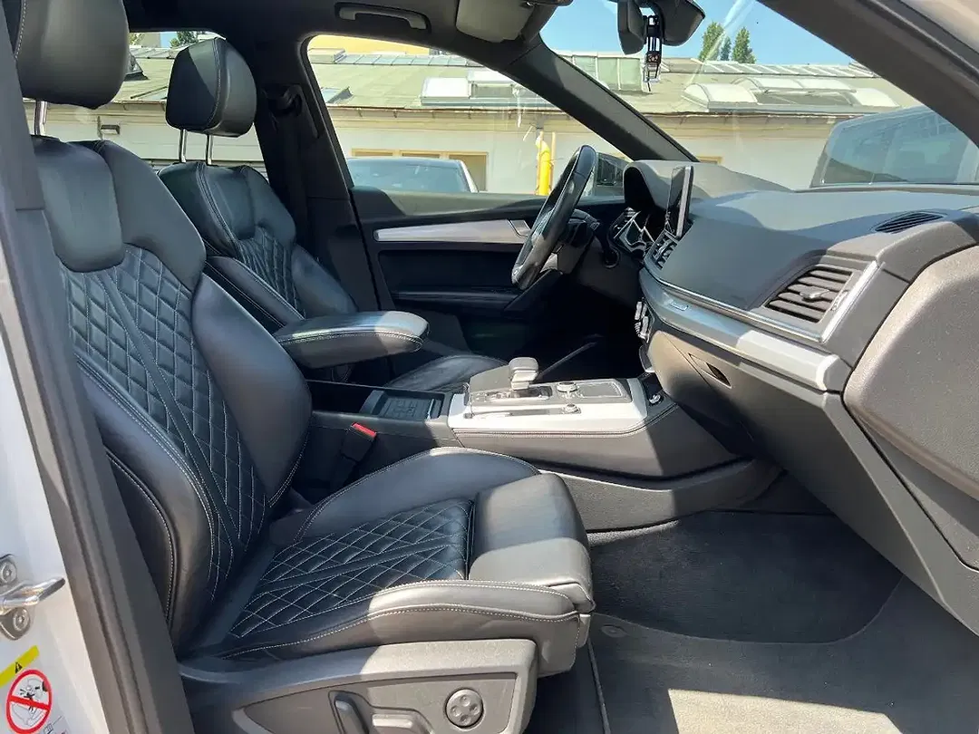 Audi SQ5 - Thumbnail 6